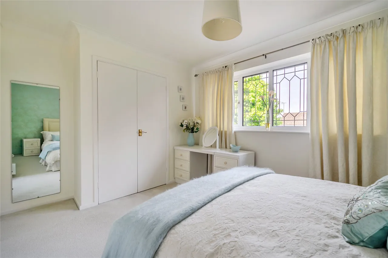 Clearsprings, Lightwater, GU18, photo 10