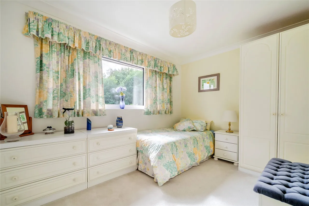 Clearsprings, Lightwater, GU18, photo 12