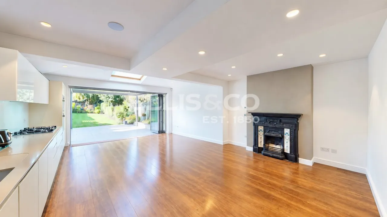 Oaklands Avenue, Watford, WD19, photo 20