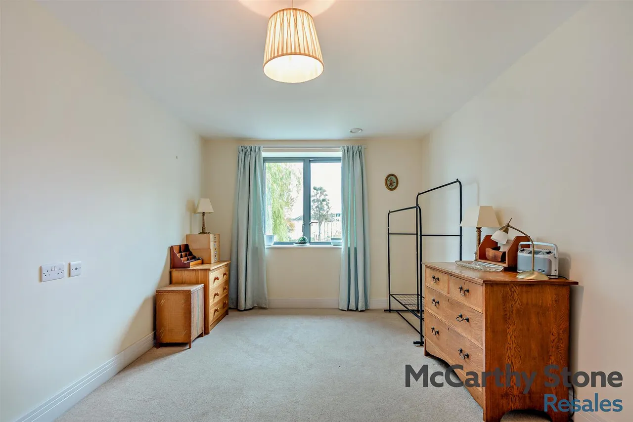 St. Georges Road, Cheltenham, GL50, photo 13