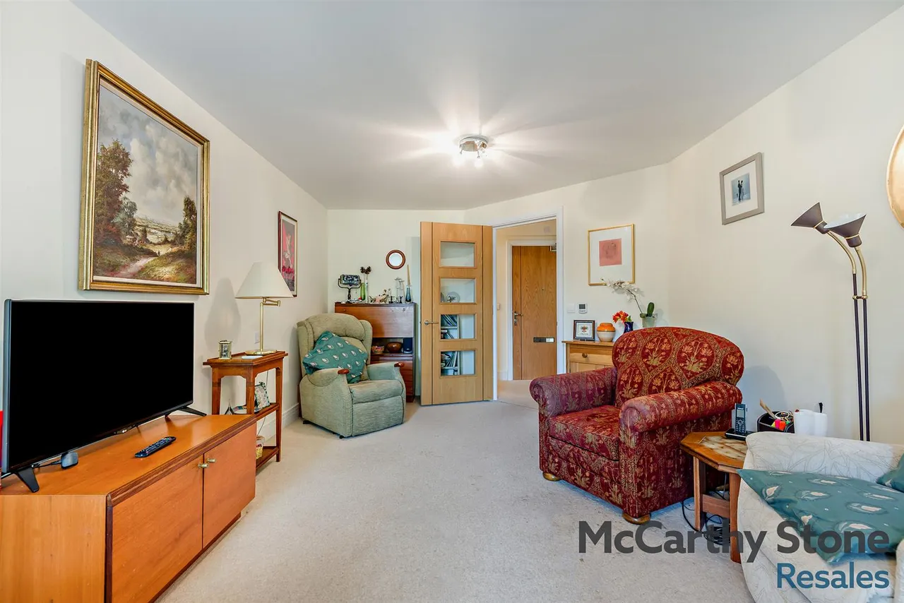 St. Georges Road, Cheltenham, GL50, photo 4