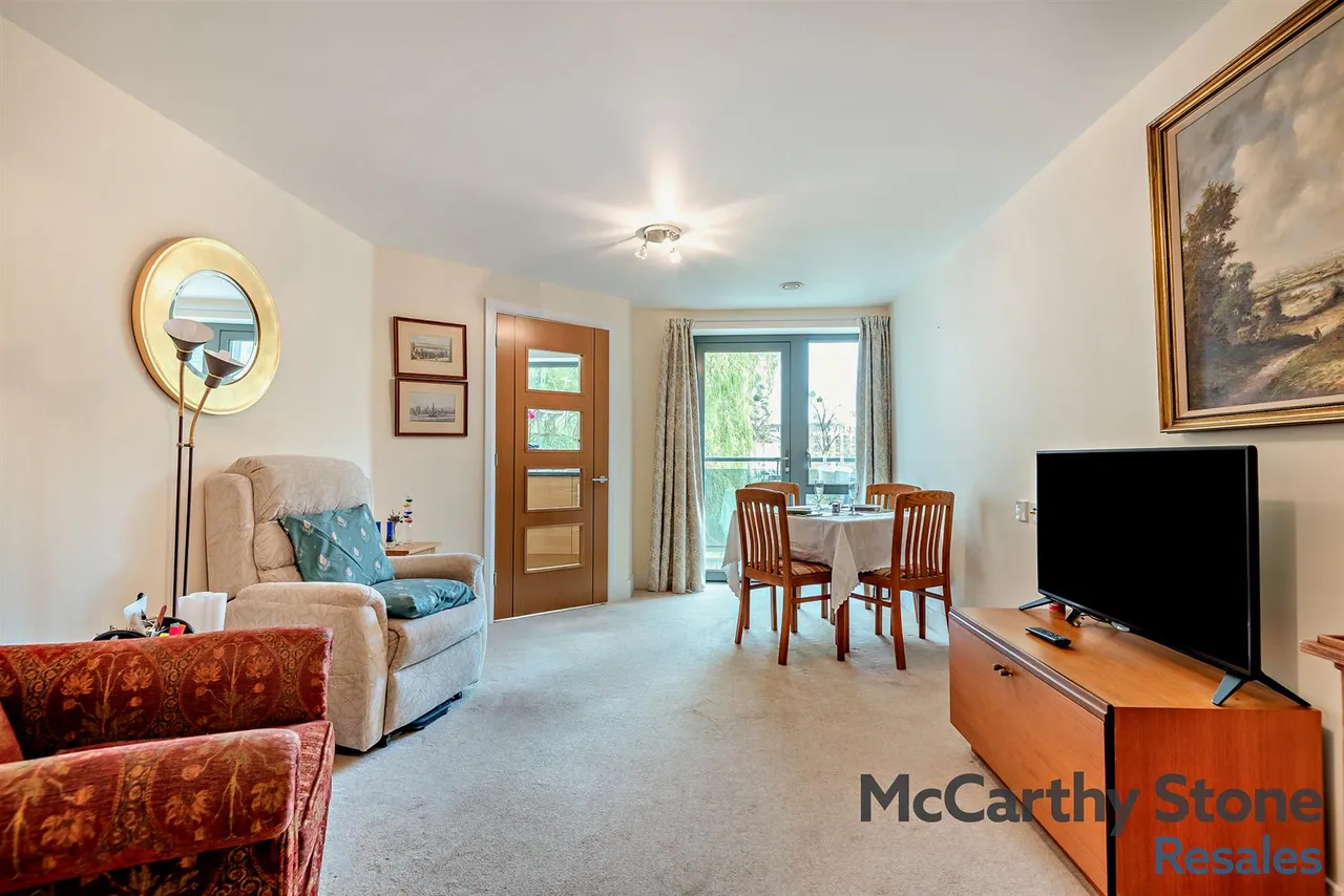 St. Georges Road, Cheltenham, GL50, photo 5