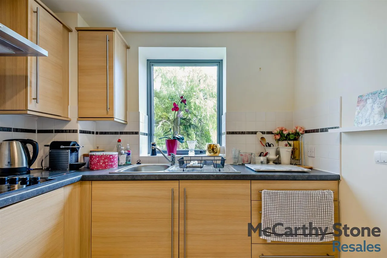 St. Georges Road, Cheltenham, GL50, photo 7