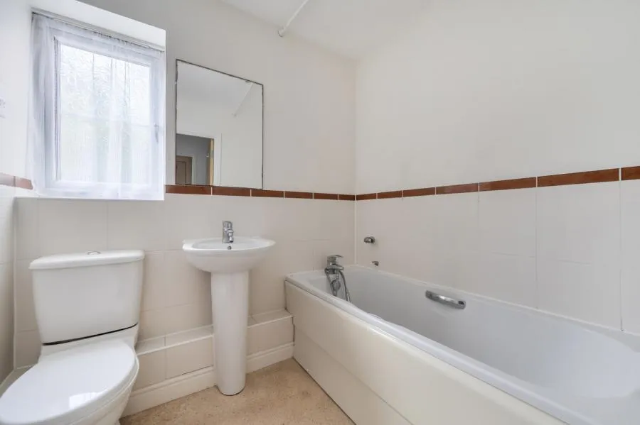 St. Catherines Wood, Camberley, GU15, photo 11