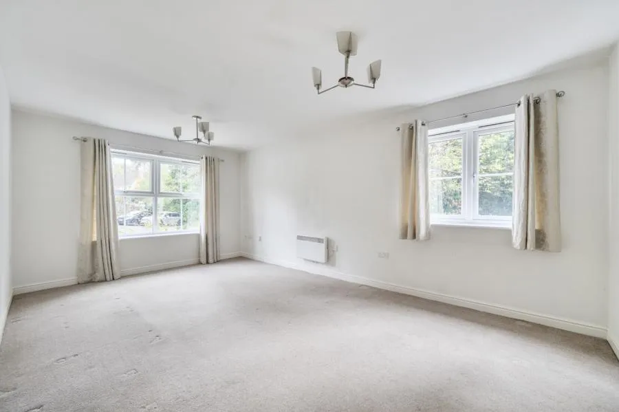 St. Catherines Wood, Camberley, GU15, photo 3