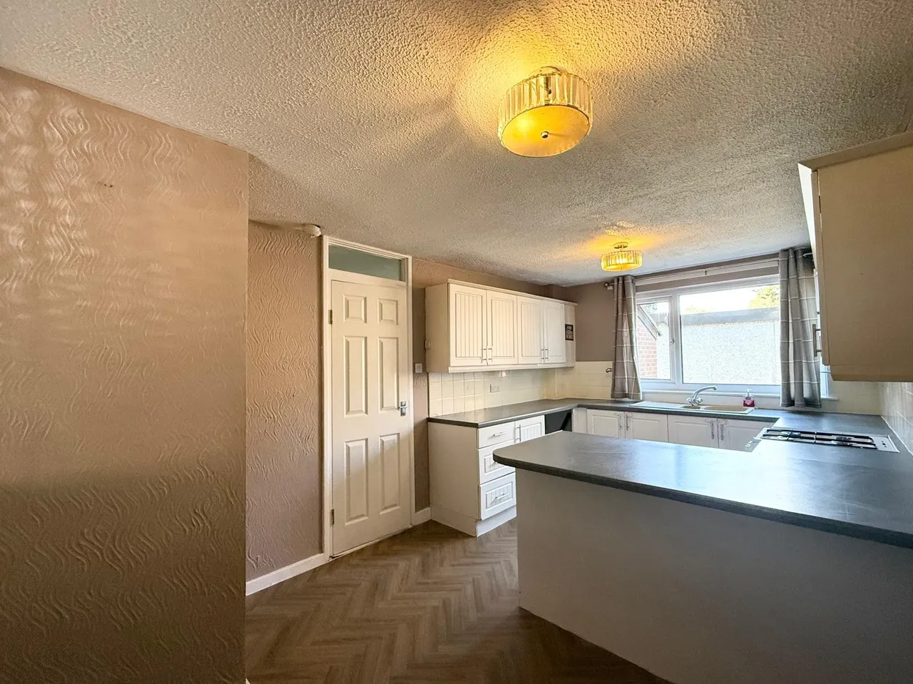 Snowden Vale, Leeds, LS13, photo 5
