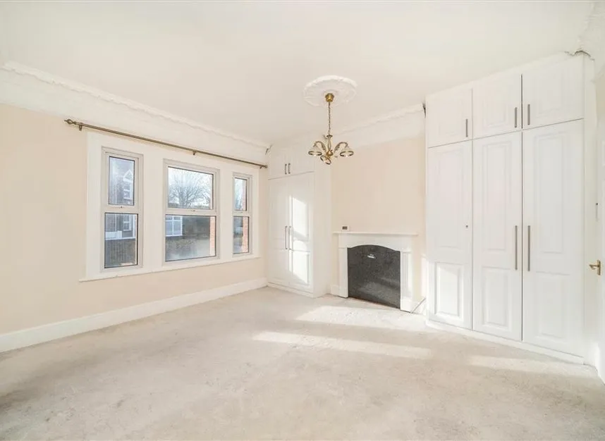 Bramshot Avenue, Charlton, SE7, photo 3