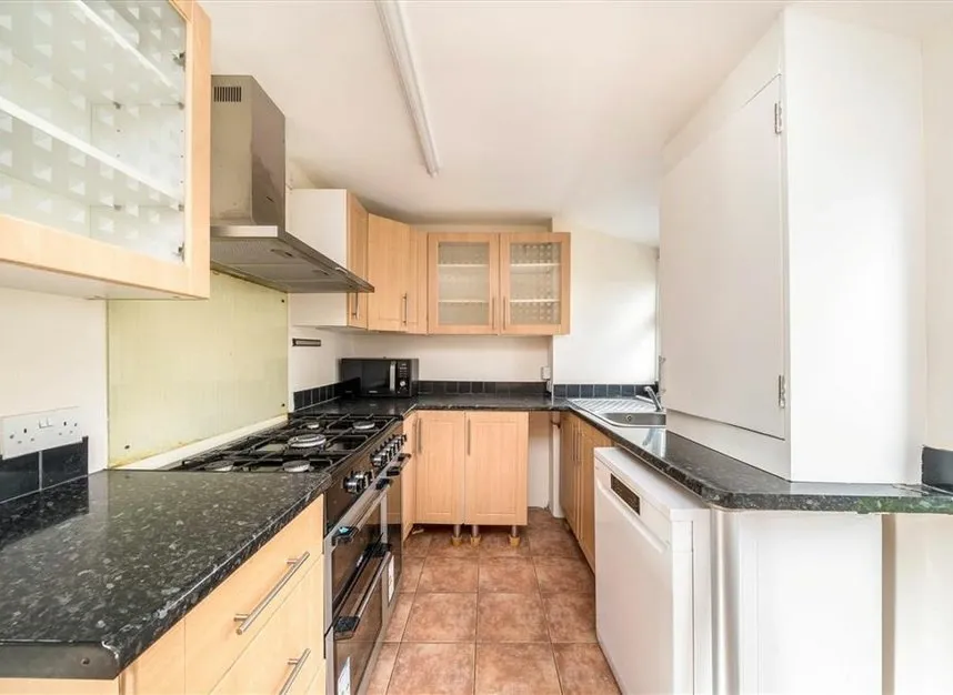 Bramshot Avenue, Charlton, SE7, photo 2