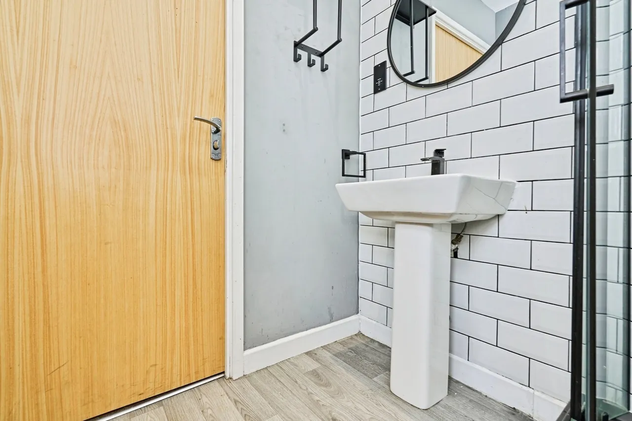 Pendlebury Close, WALSALL, West Midlands, WS2, photo 13