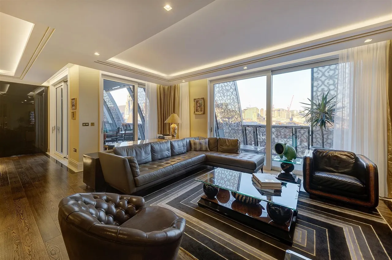 4 bed flat for sale — 190 Strand Covent Garden, London WC2R 1AB