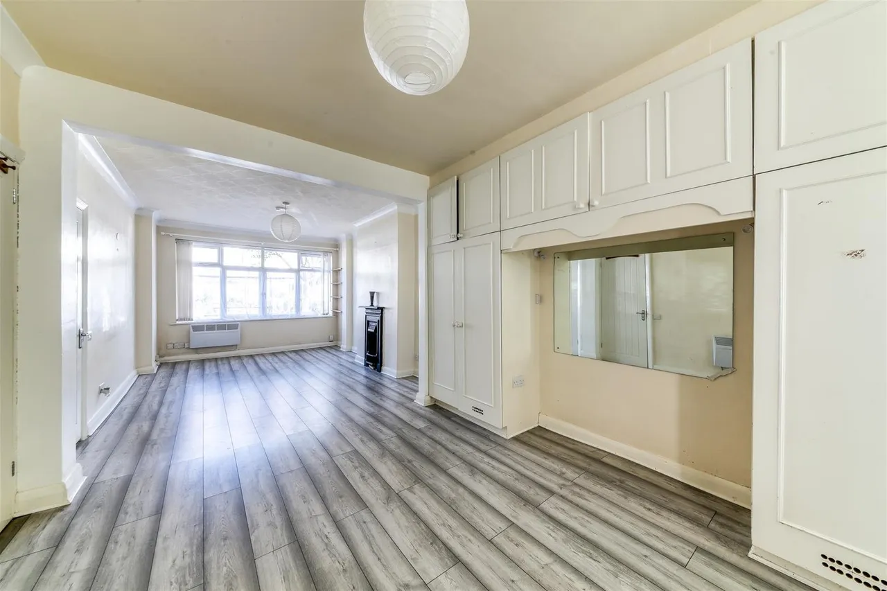 Foxley Road, Thornton Heath, photo 4