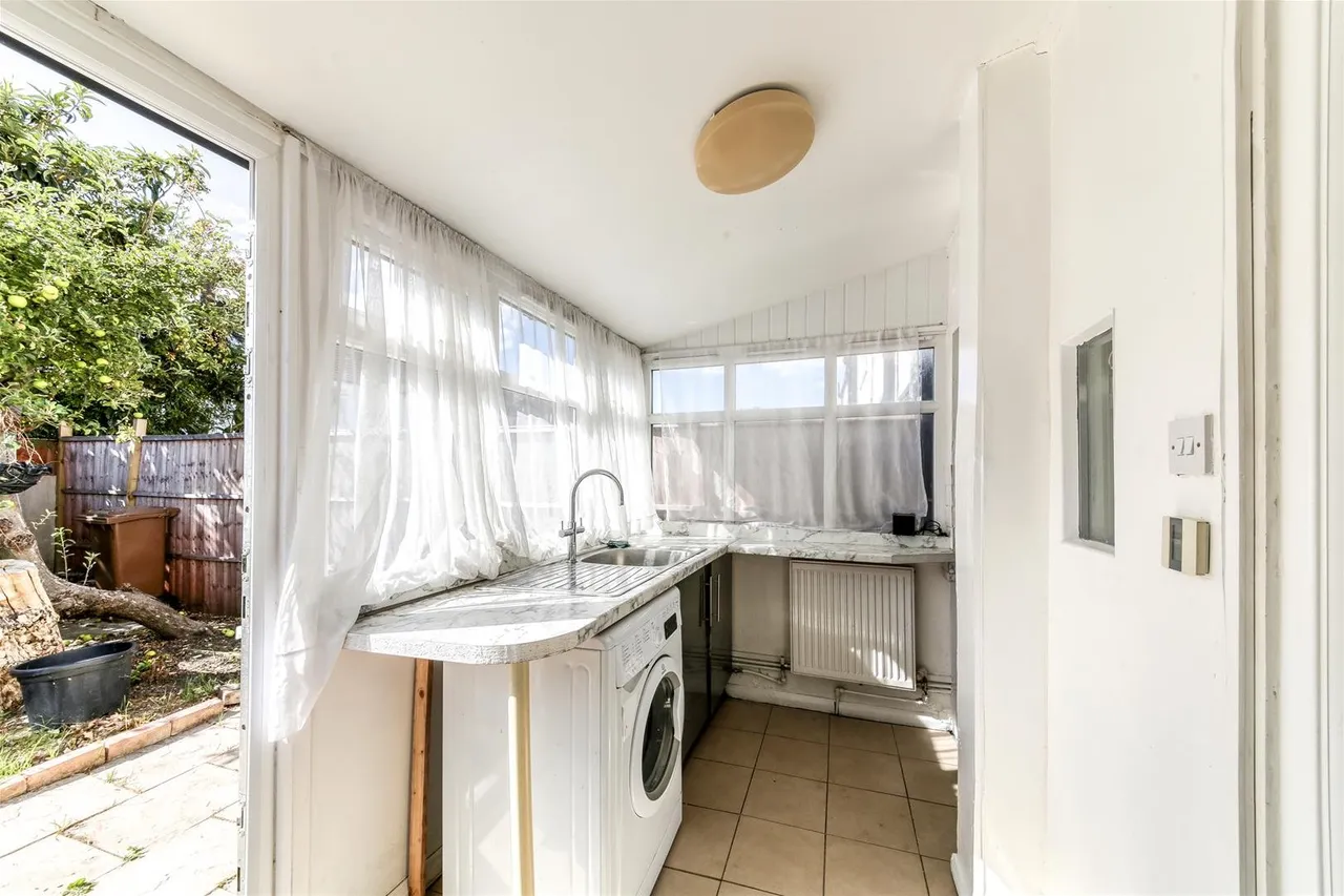 Foxley Road, Thornton Heath, photo 7