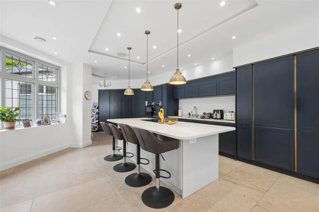 Booth Road, Altrincham, WA14, photo 8