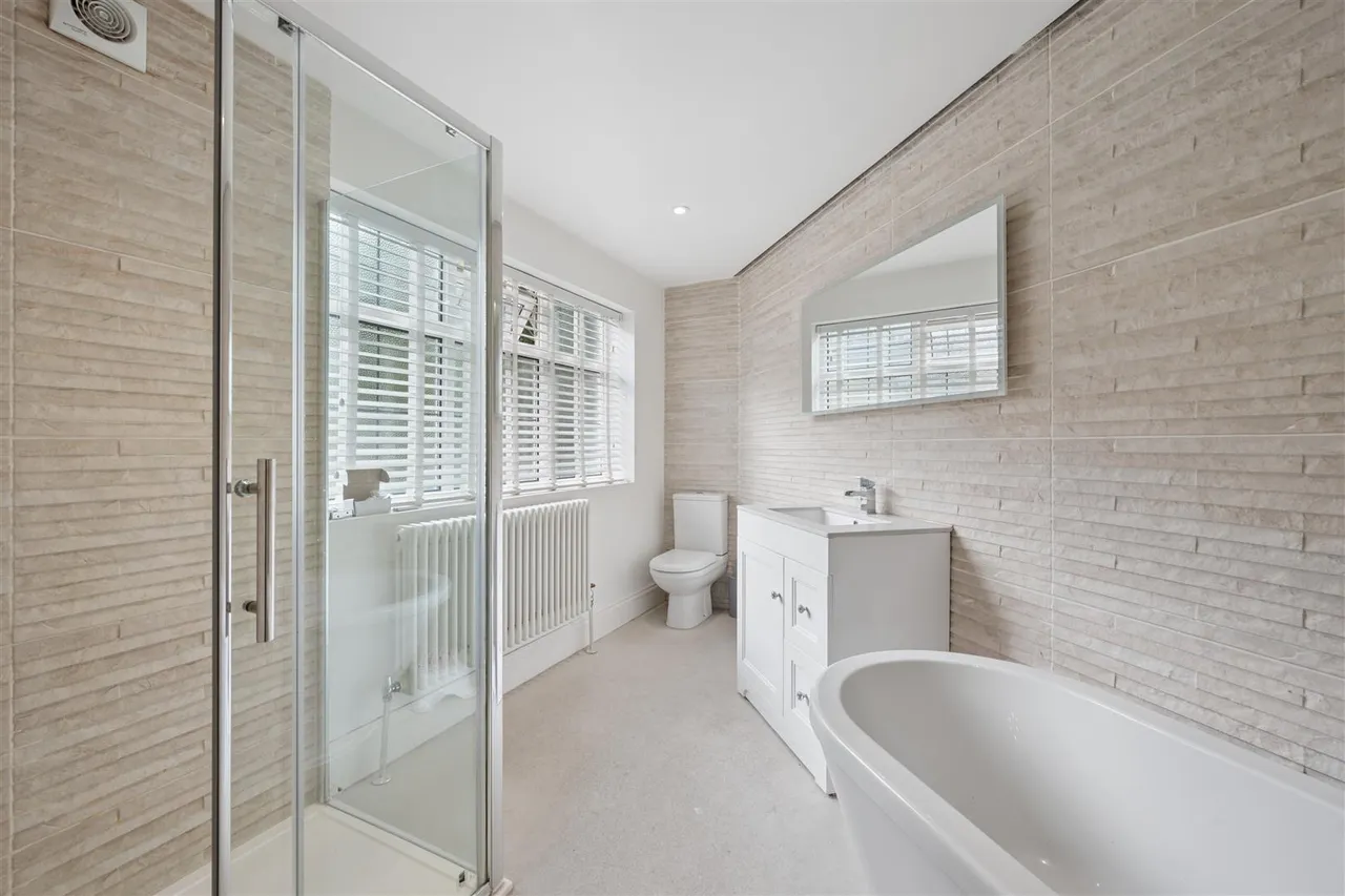 Booth Road, Altrincham, WA14, photo 20