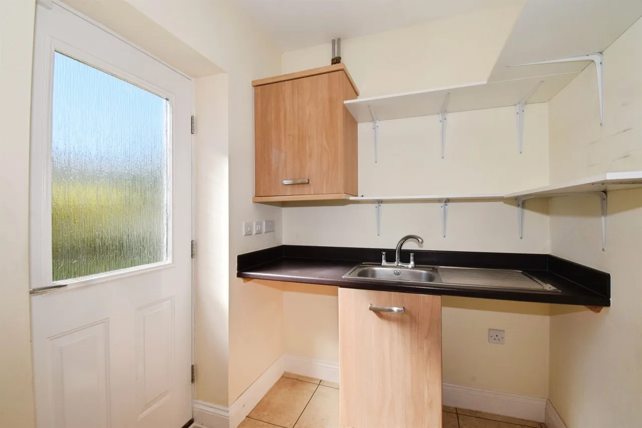 Devana Way, Great Glen, LE8, photo 13