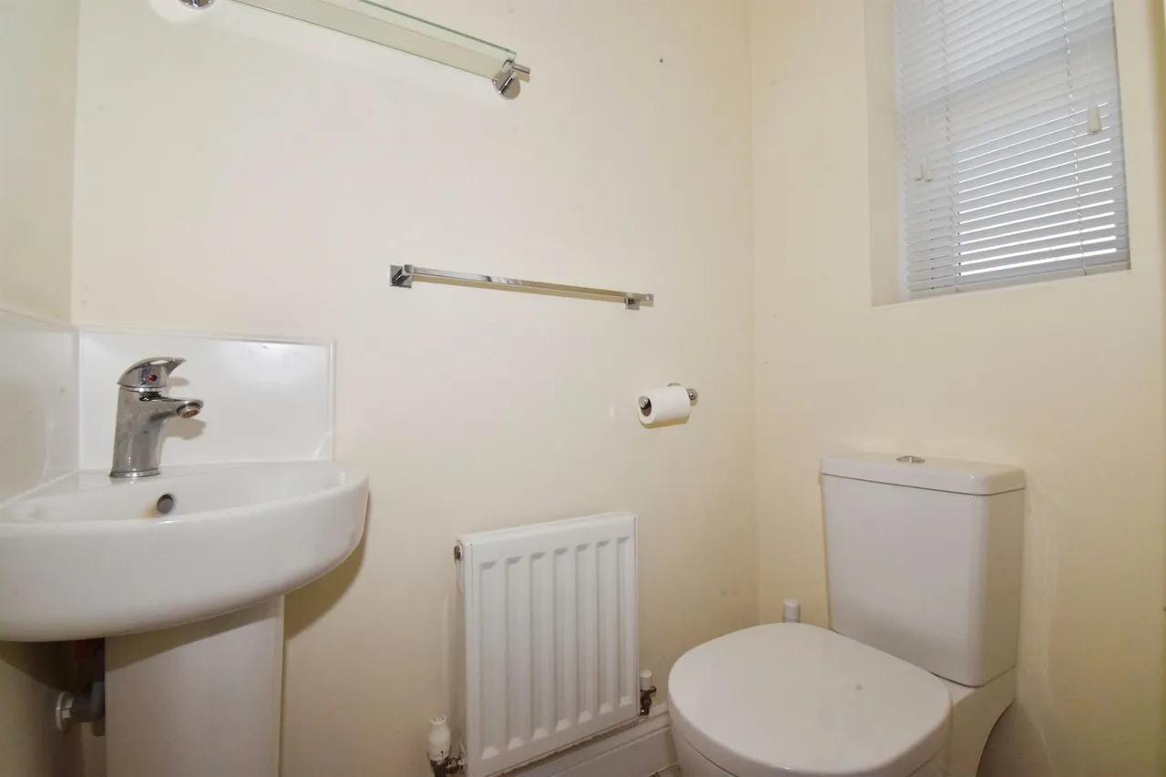 Devana Way, Great Glen, LE8, photo 16