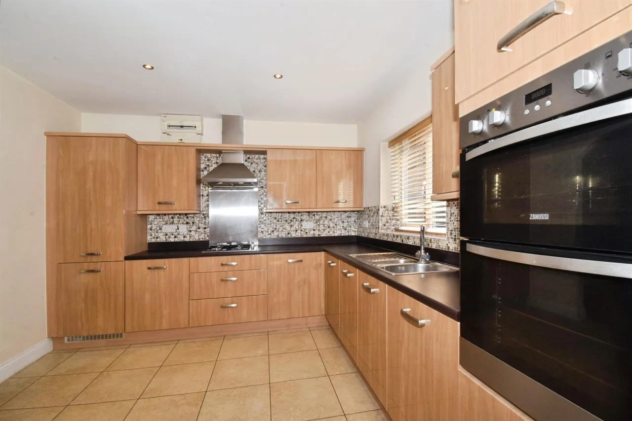 Devana Way, Great Glen, LE8, photo 8