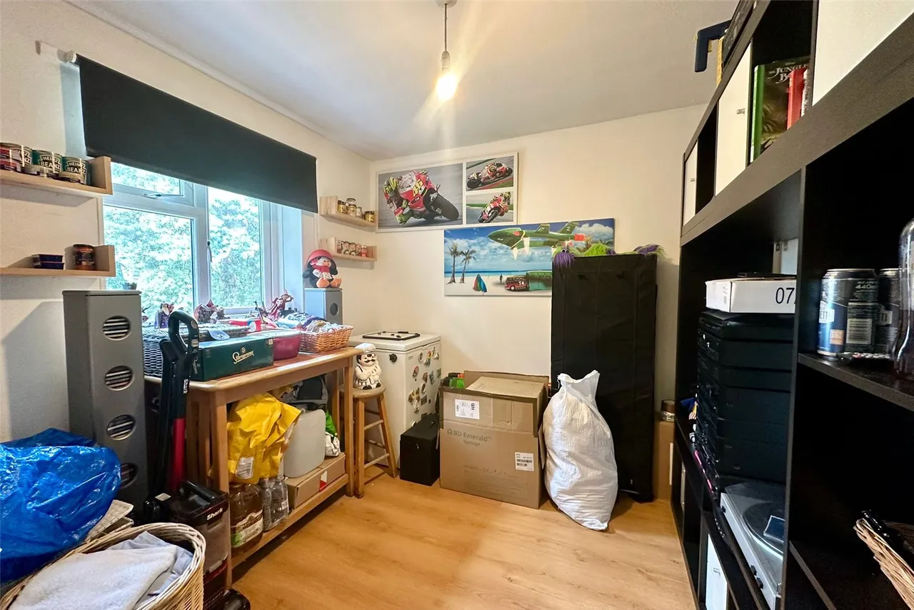 Harmans Water Road, Bracknell, Berkshire, RG12 9LX, photo 6