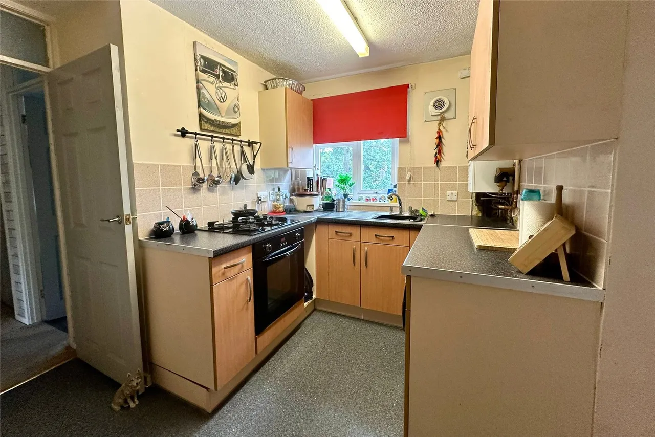Harmans Water Road, Bracknell, Berkshire, RG12 9LX, photo 5
