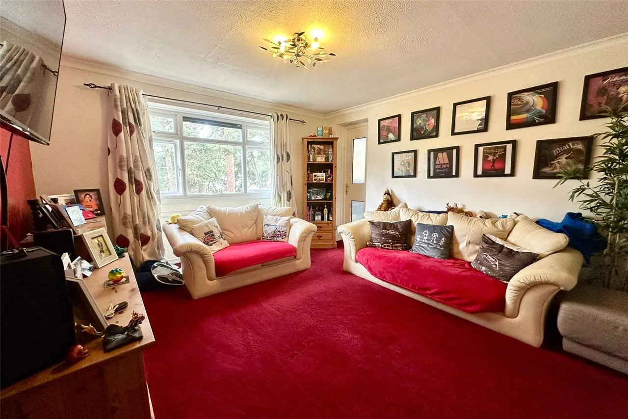 Harmans Water Road, Bracknell, Berkshire, RG12 9LX, photo 3