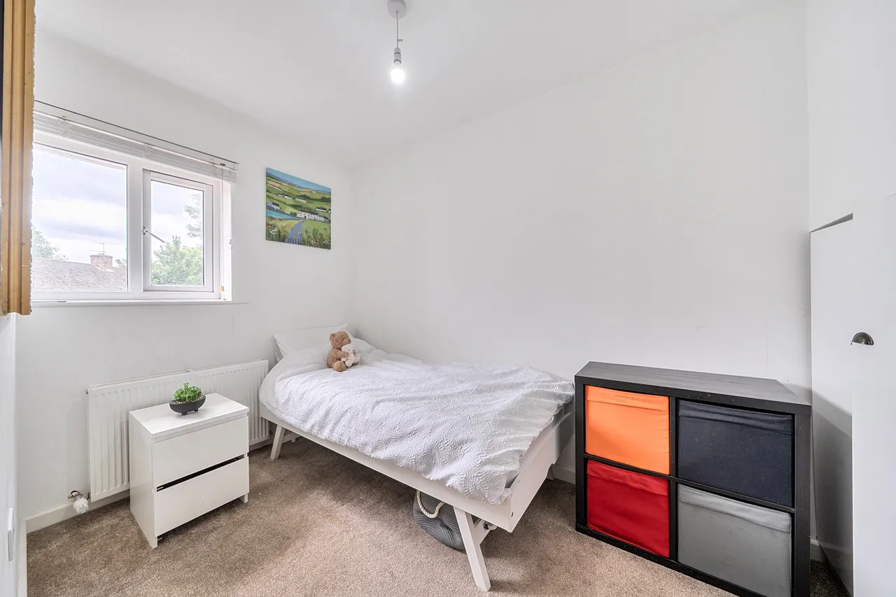 25 The Harebreaks, Watford, photo 8