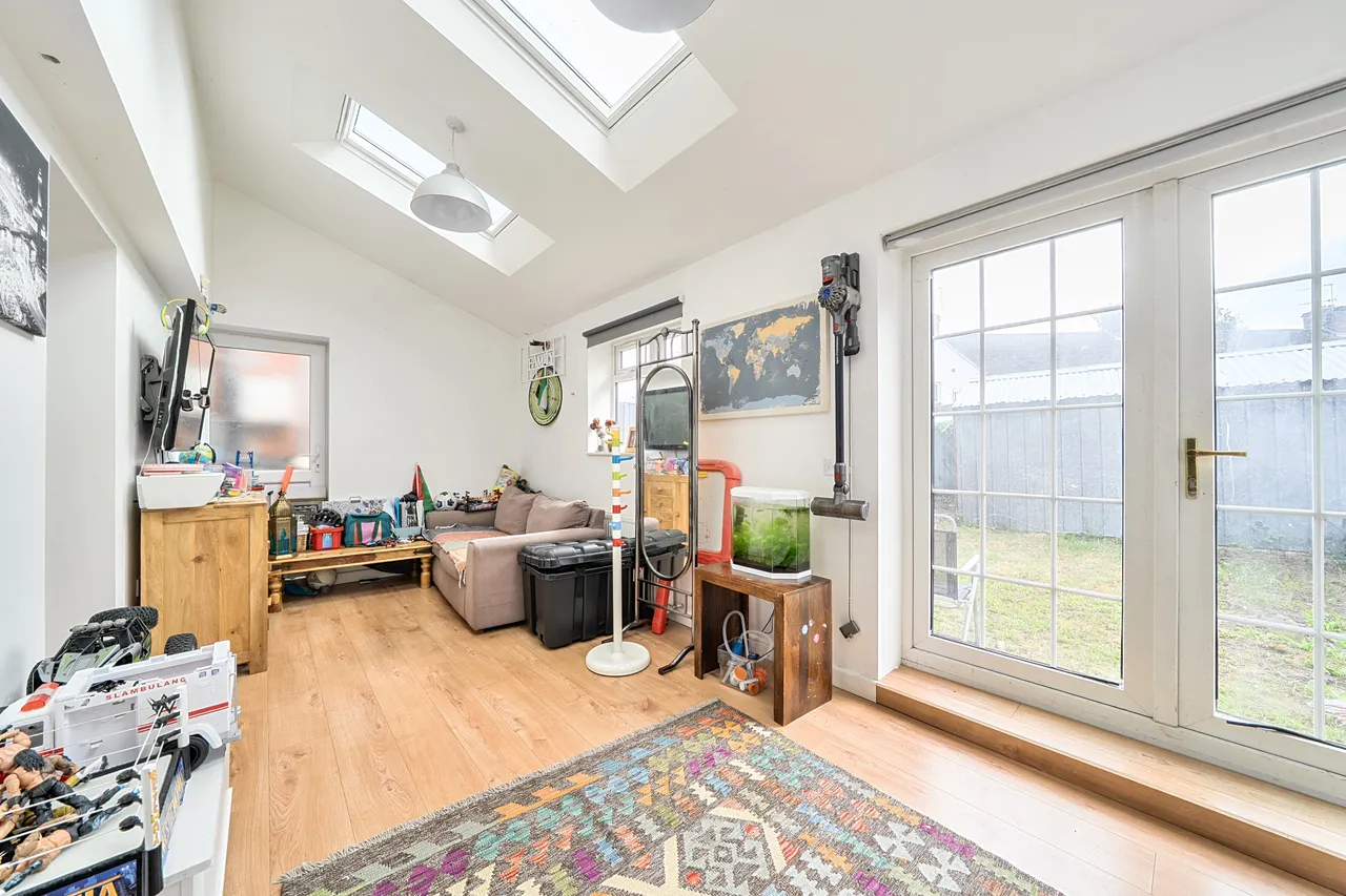 25 The Harebreaks, Watford, photo 12