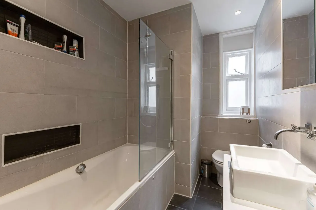 Norfolk Mansions, Santos Road, Putney, London, SW18 1NU, photo 7