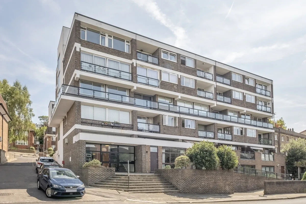 Petersham Road Richmond TW10, photo 11