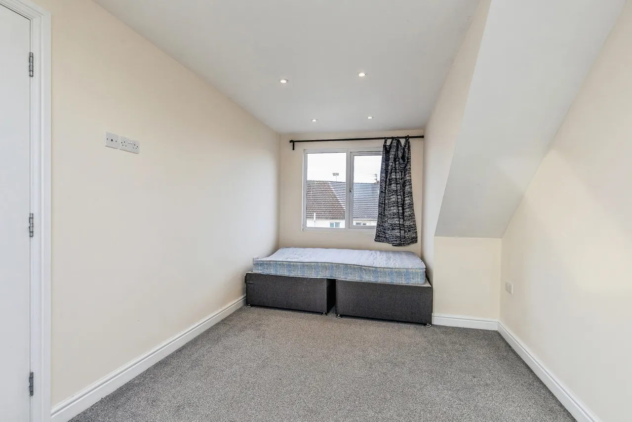 Downend Park, Bristol, BS7, photo 10