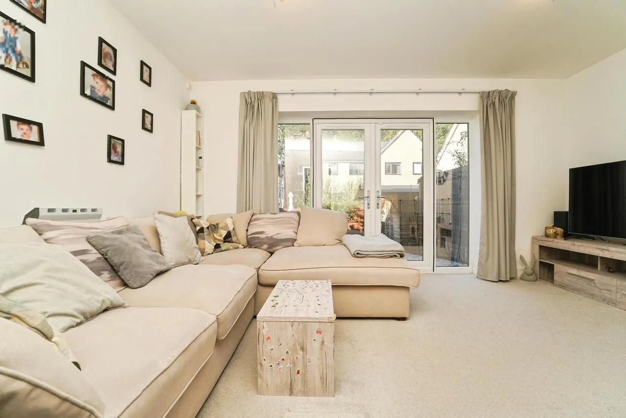 Lister Road, Dursley, GL11, photo 13