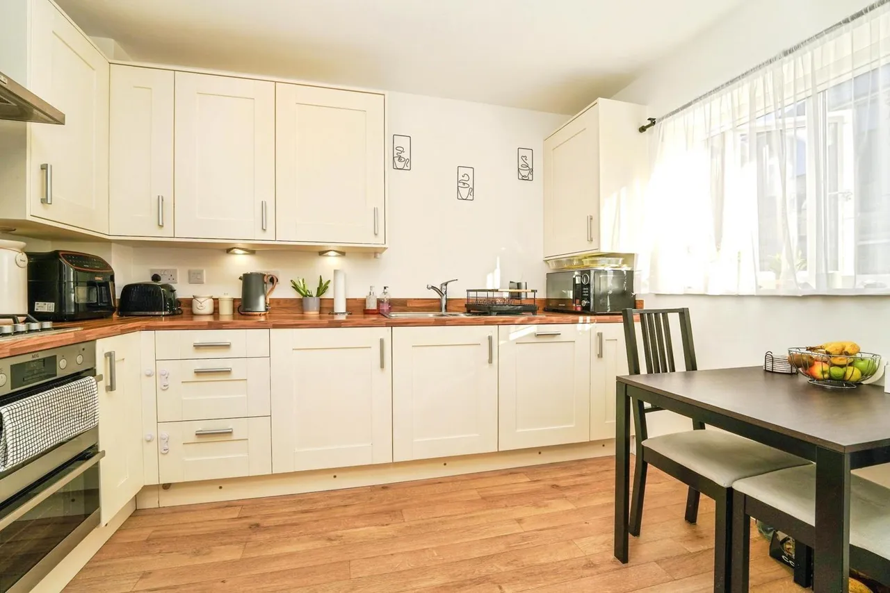 Lister Road, Dursley, GL11, photo 4