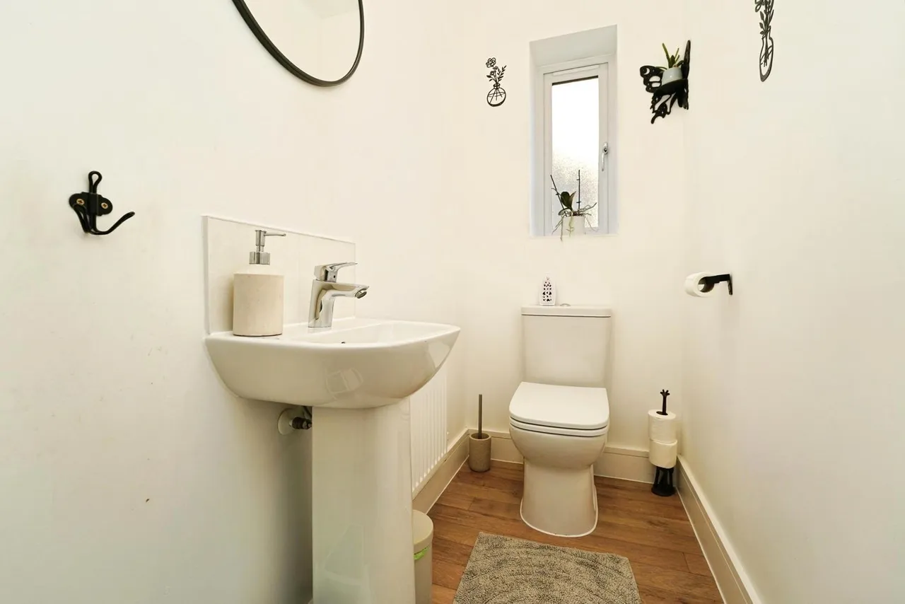 Lister Road, Dursley, GL11, photo 15