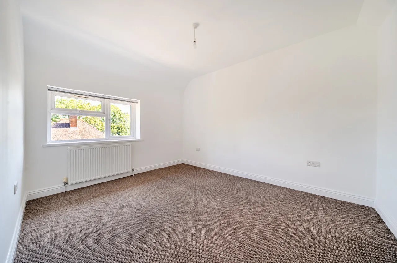 Woodside Road, Guildford, GU2, photo 8