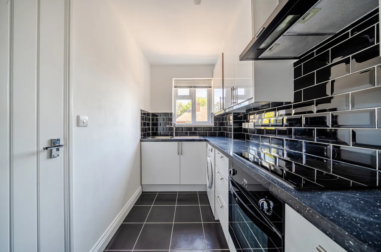 Woodside Road, Guildford, GU2, photo 4