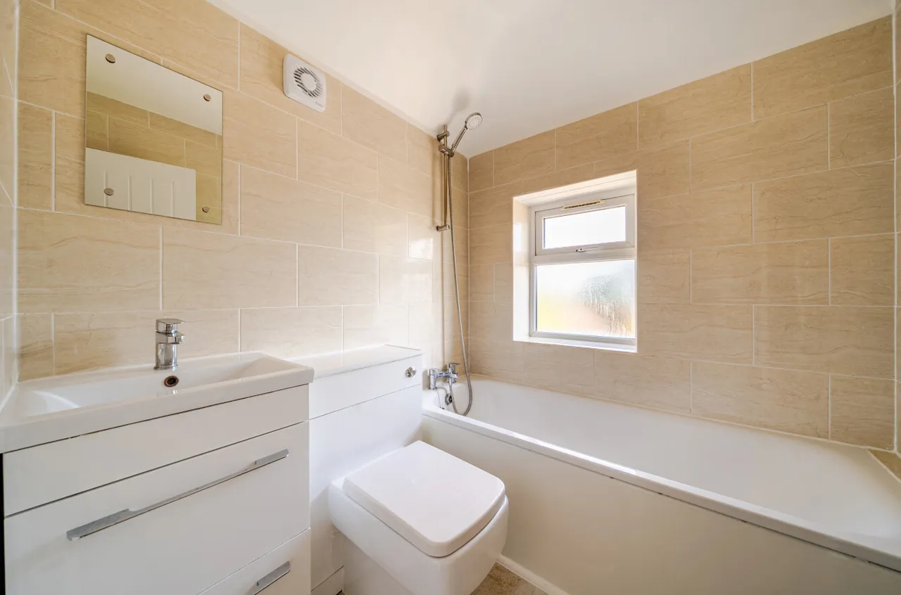 Woodside Road, Guildford, GU2, photo 7
