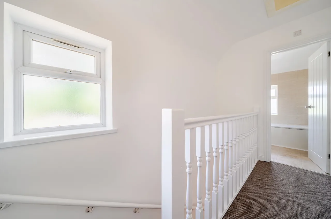 Woodside Road, Guildford, GU2, photo 10