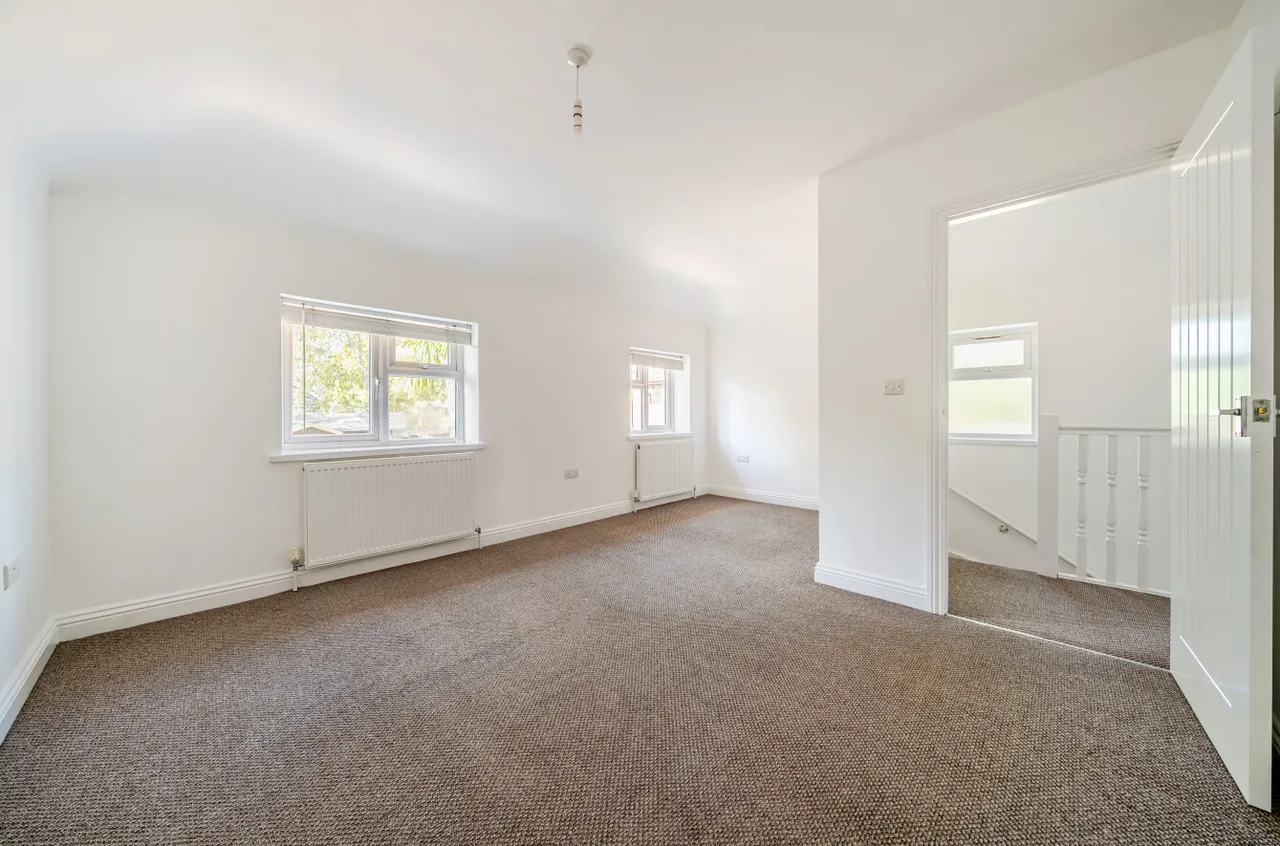 Woodside Road, Guildford, GU2, photo 5