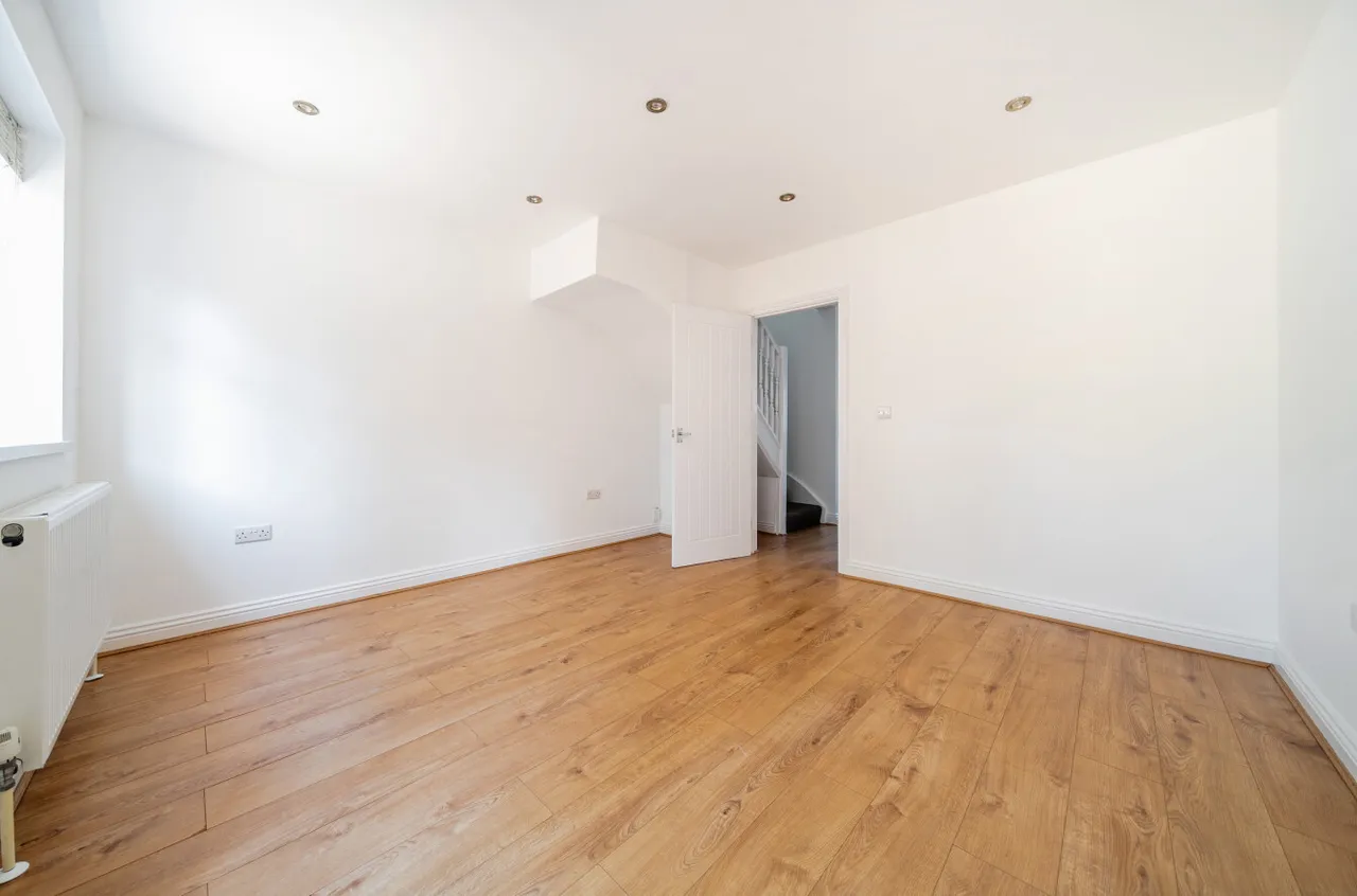 Woodside Road, Guildford, GU2, photo 15