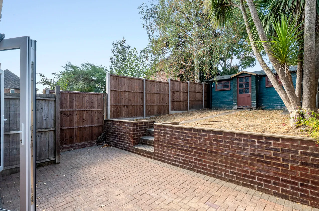 Woodside Road, Guildford, GU2, photo 16