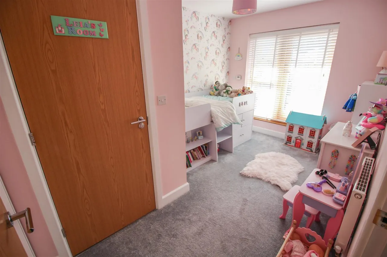 Barnsley Wood Rise, Newhall, CM17, photo 12