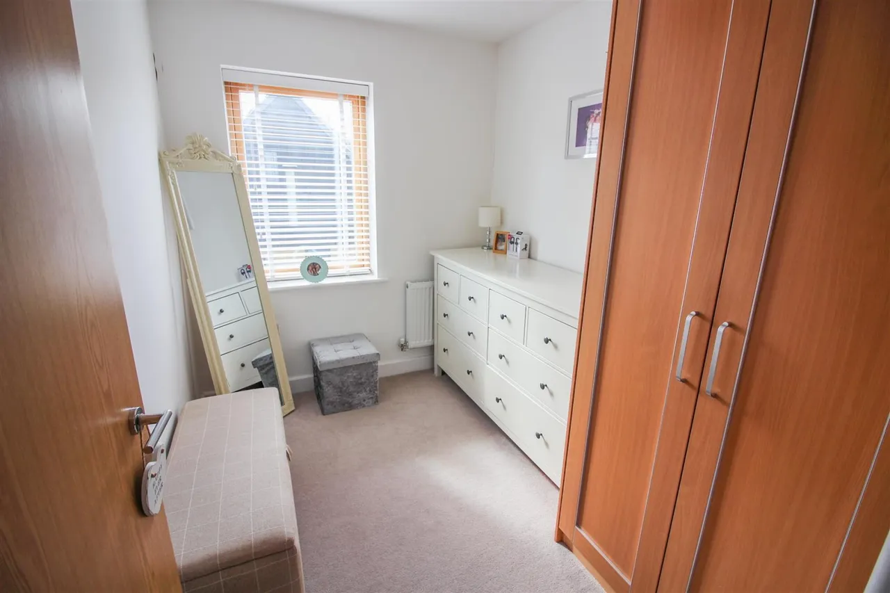 Barnsley Wood Rise, Newhall, CM17, photo 16