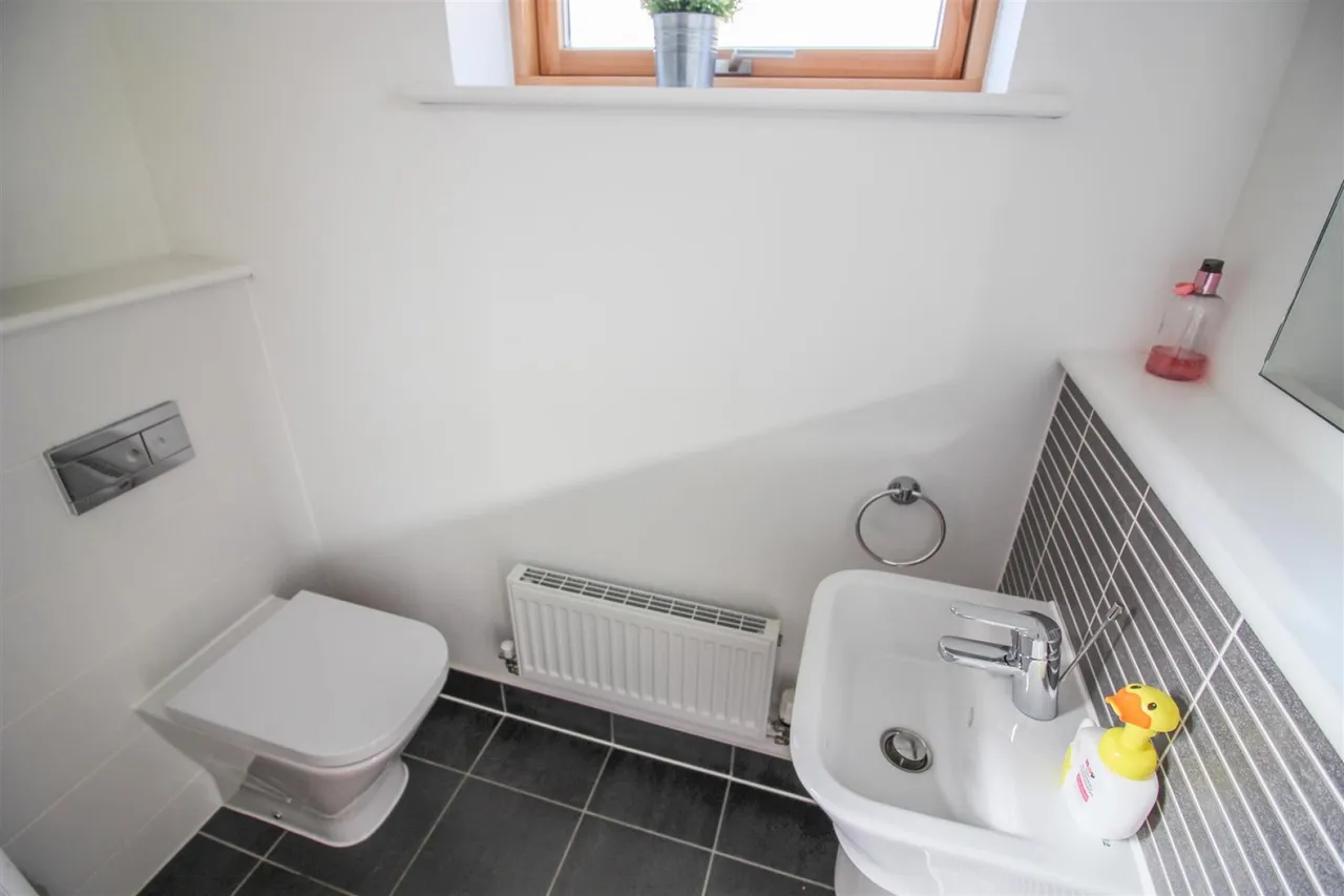 Barnsley Wood Rise, Newhall, CM17, photo 7