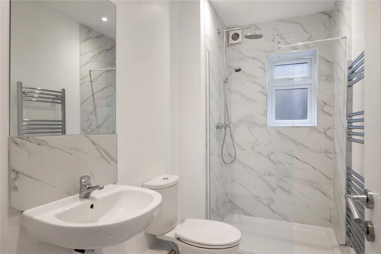 Ravenswood Avenue, Surbiton, KT6, photo 21