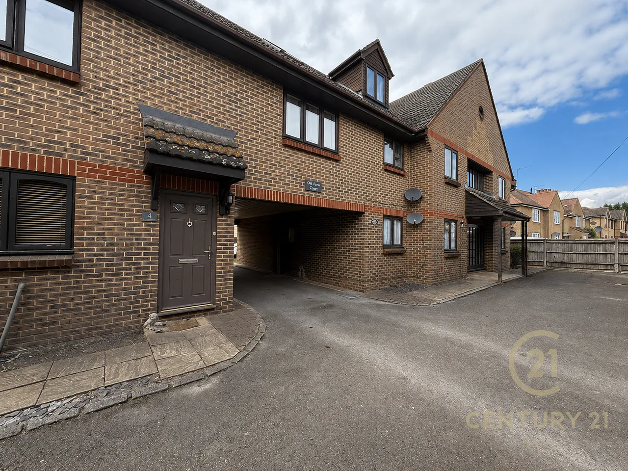 Farm Road, Esher, KT10, photo 10