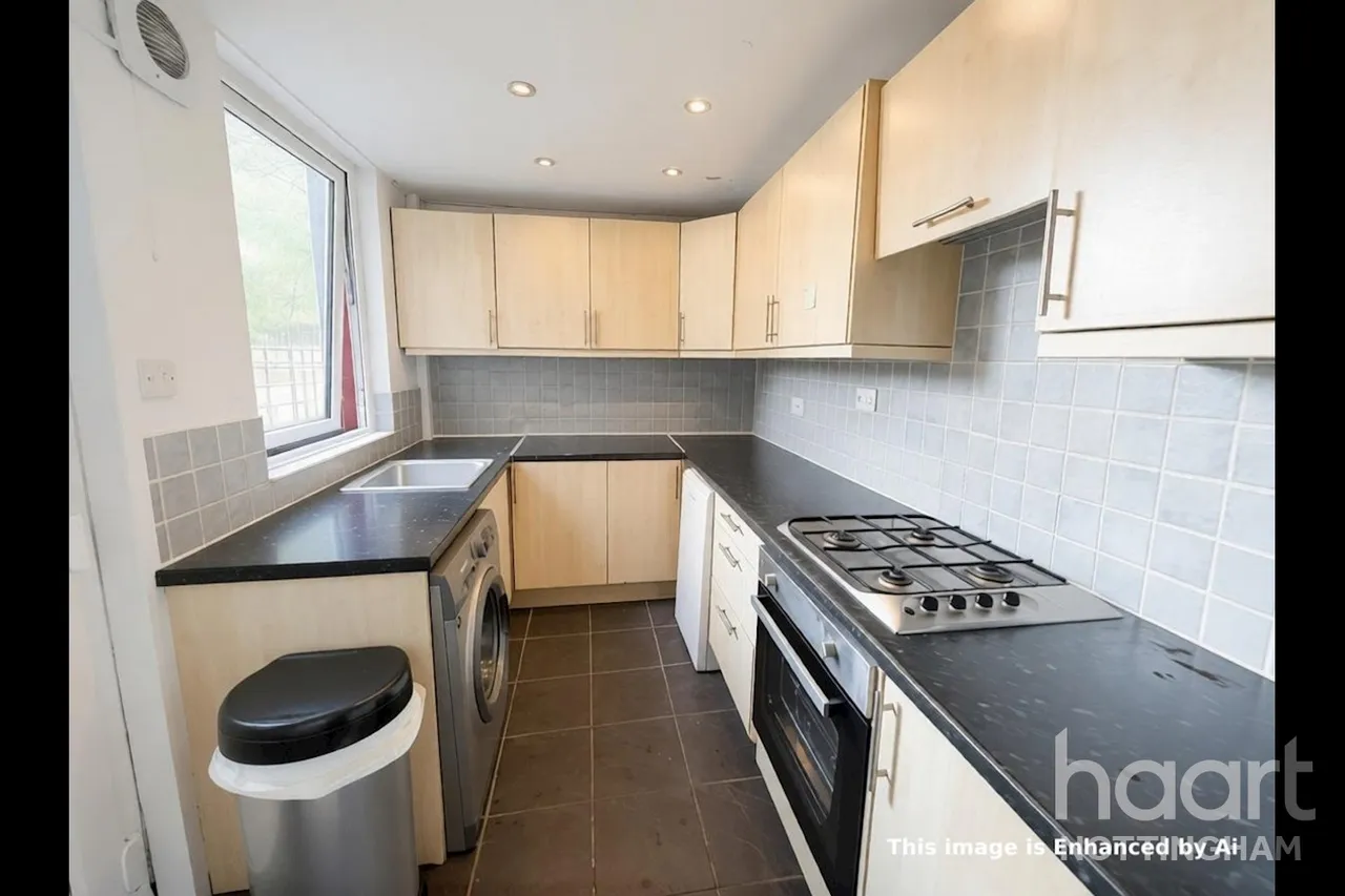 Laurie Avenue, Forest Fields, NG7, photo 4