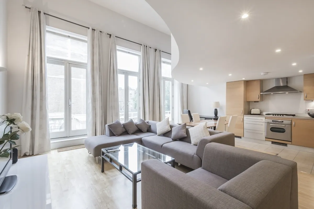 1 bed flat to rent — Earls Court Square London SW5