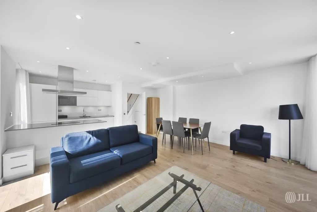 Forrester Way, London, E15, photo 11