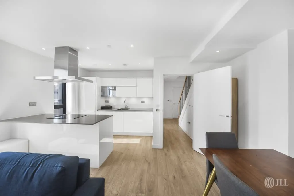 Forrester Way, London, E15, photo 12