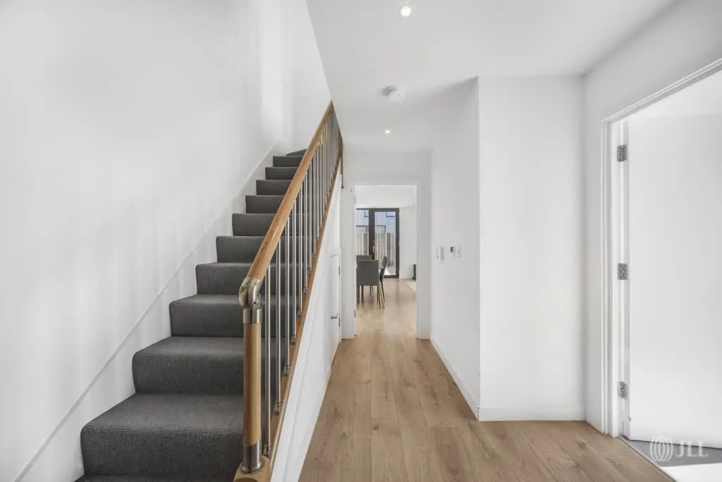 Forrester Way, London, E15, photo 15