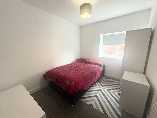 1 bed flat to rent, Halliwell Road, BL1